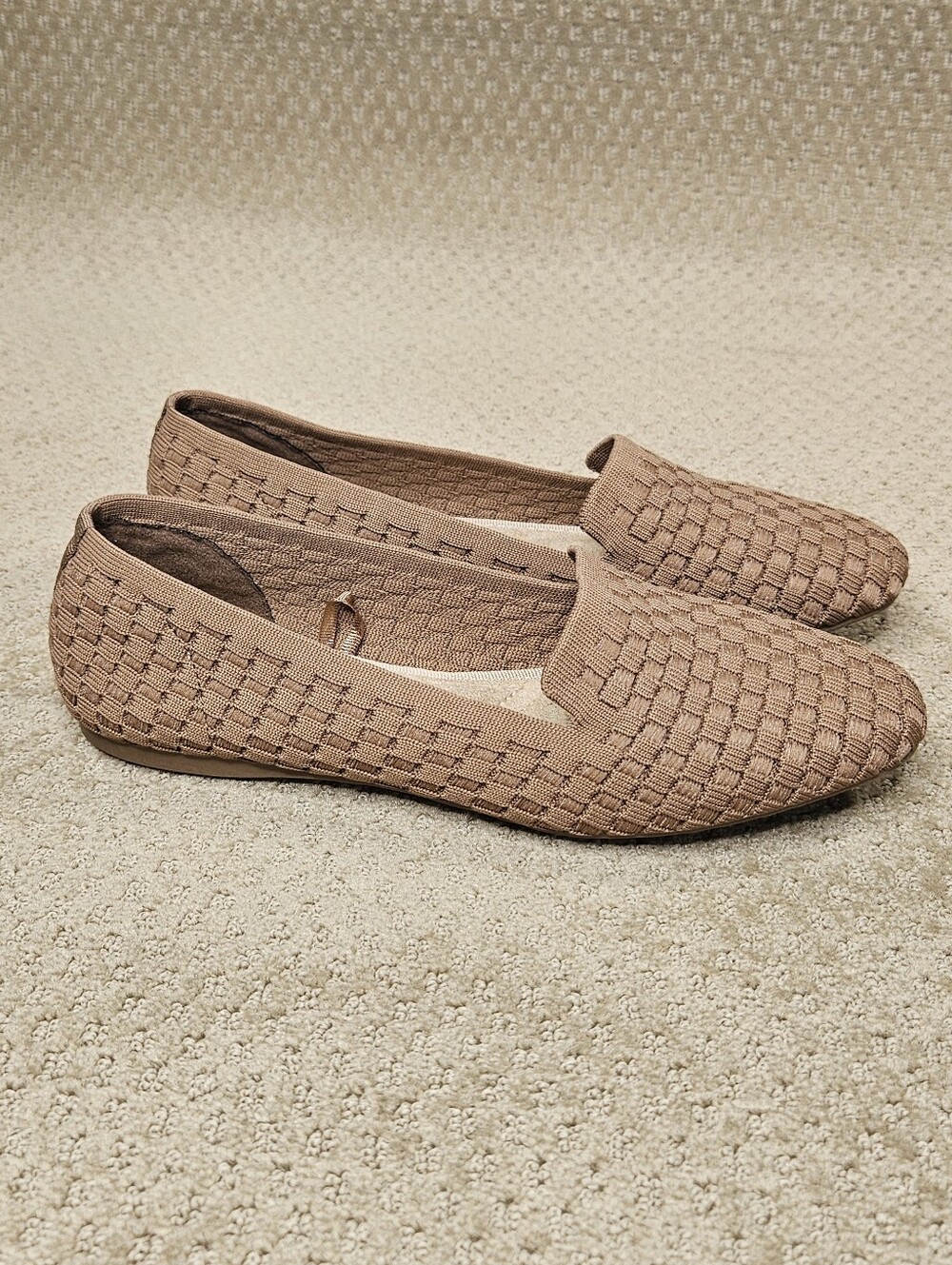 Seychelles tan woven slip on loafer point toe size 8 1/2 wide
